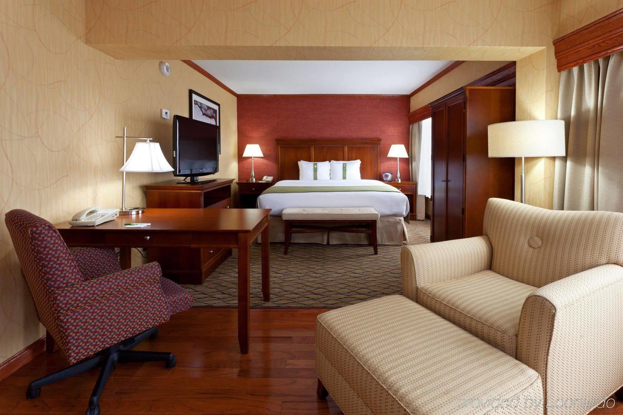 Holiday Inn Clark - Newark, An Ihg Hotel Экстерьер фото